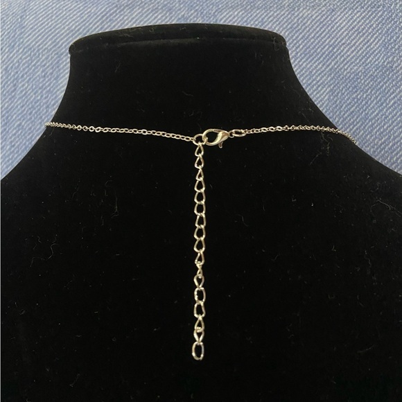 NWT Adjustable Crescent and Star Necklace - Picture 4 of 5